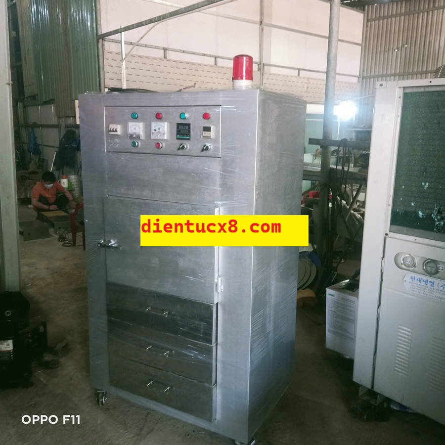 Tủ sấy điện nhiệt độ 200Độ C